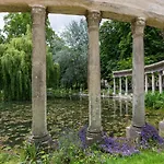 Veeve - Eclectic Art By Park Monceau